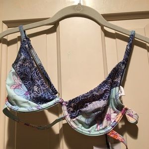 UO Somedays Lovin Bikini Top